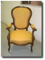 Fauteuil cabriolet Louis-Philippe, piqué de coton jaune